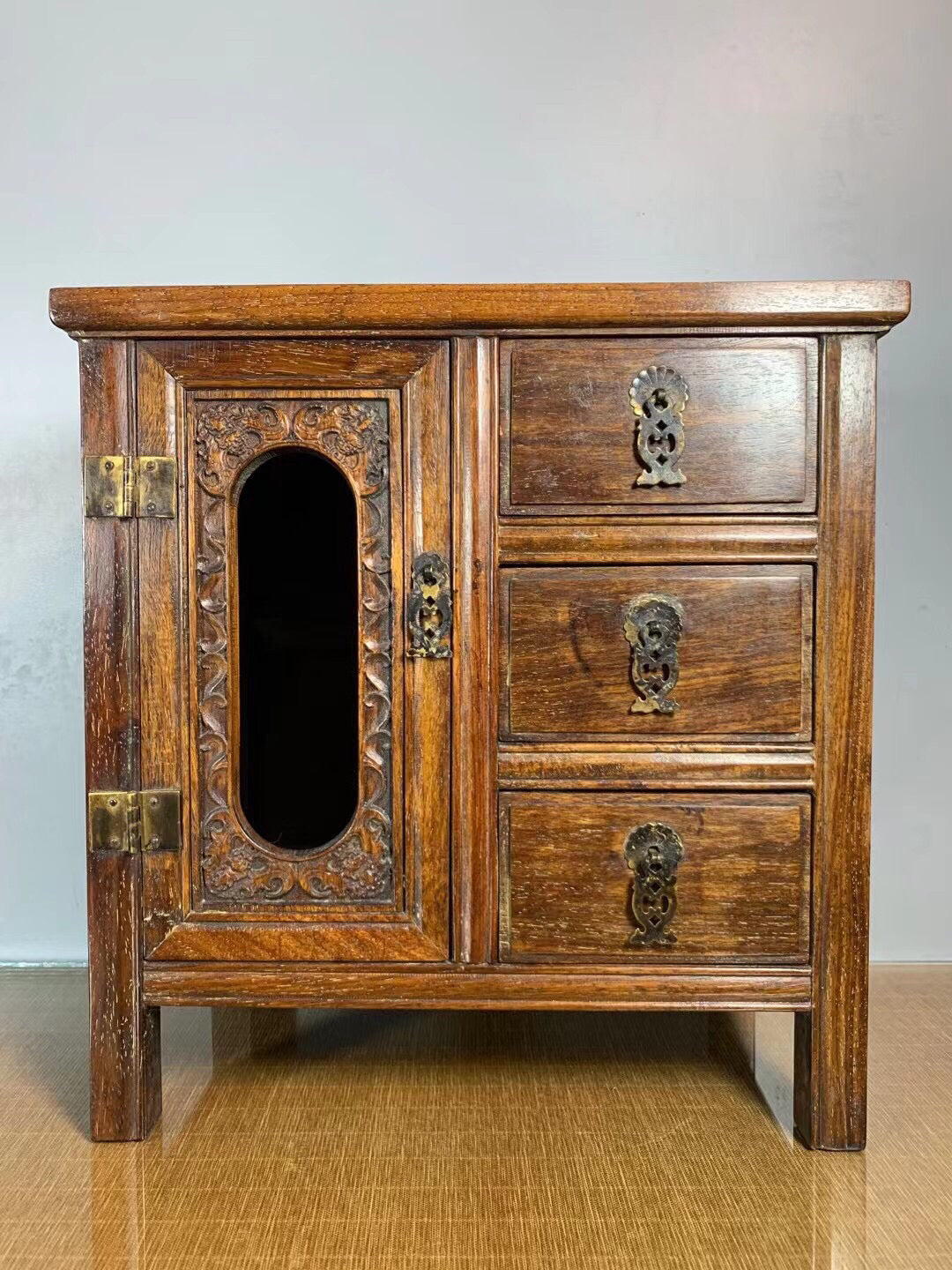 Chinese antique rosewood cabinet