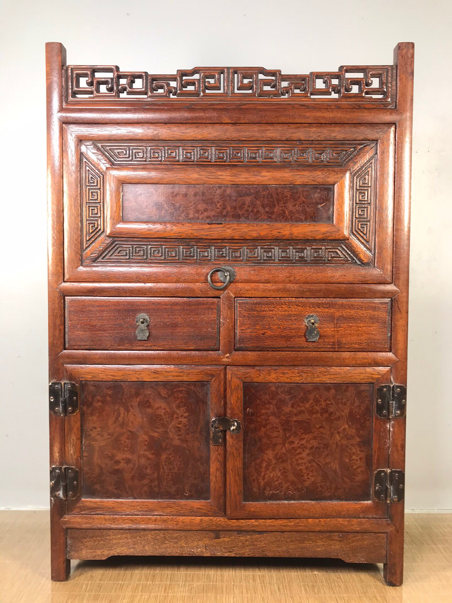 Chinese antique rosewood tea cabinet