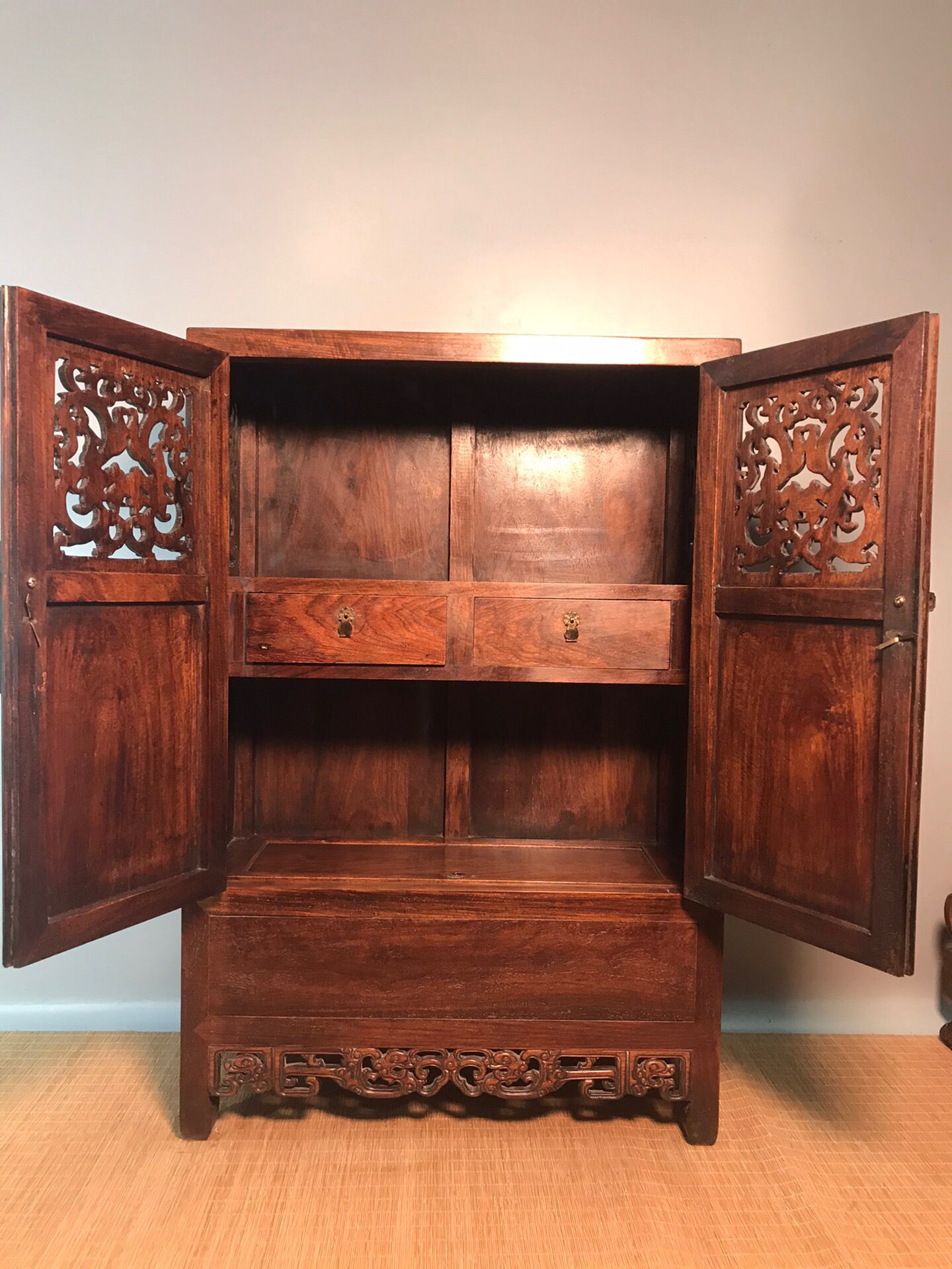 Chinese antique rosewood cabinet