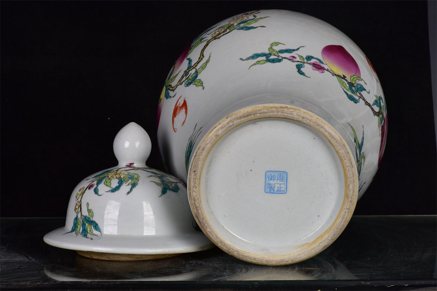 Chinese Antique Pink Nine Peach General Jar