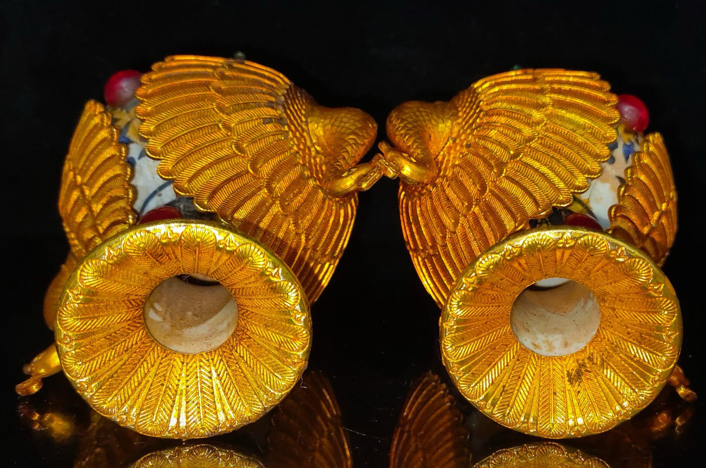 A pair of Chinese antique porcelain vases