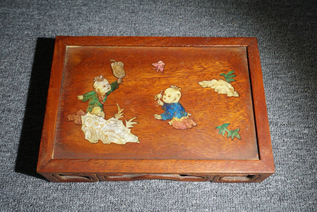 Chinese antique rosewood inlaid shell Fuwa small table