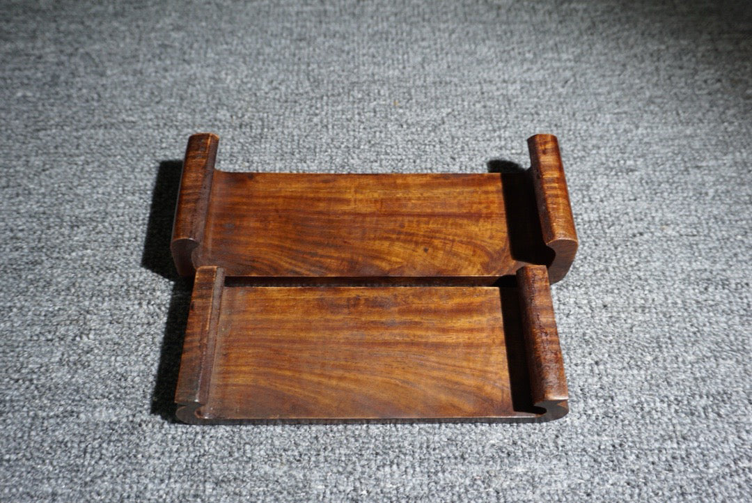 Chinese antique rosewood inlaid shells have been available for over a year as a complete set of grinding machines