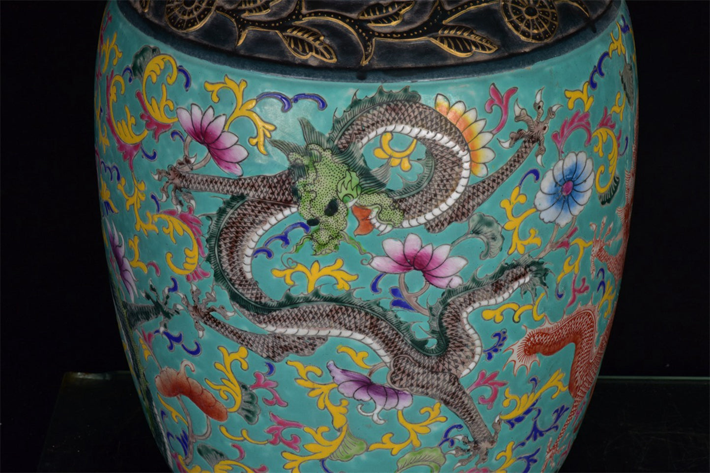 Chinese antique green glazed dragon patterned lid jar