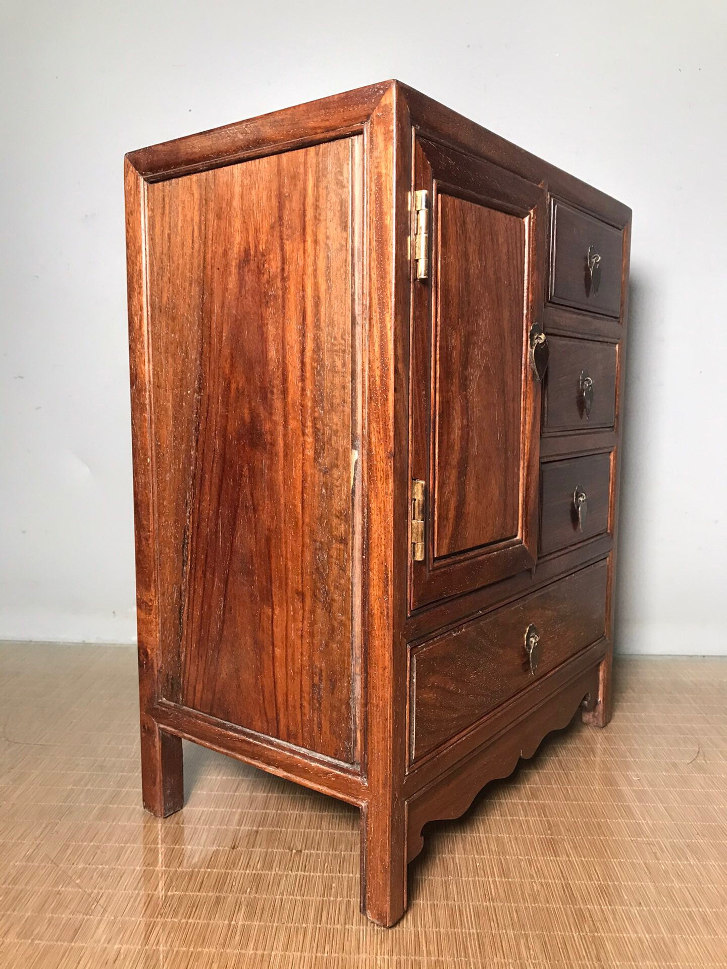 Chinese antique rosewood chest