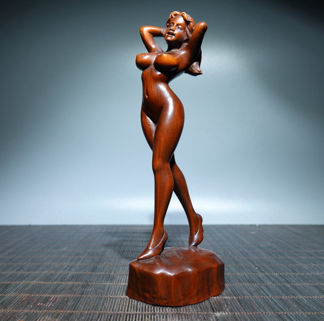 Small leaved boxwood carved female statue