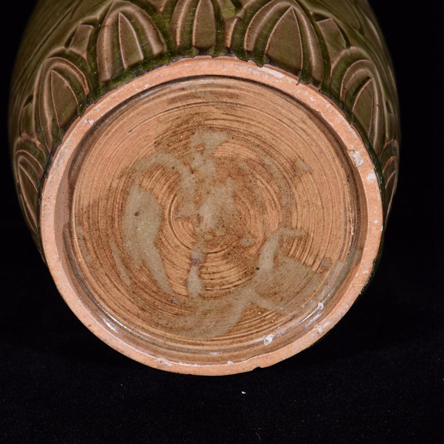 Longquan glazed carved phoenix patterned plum vase