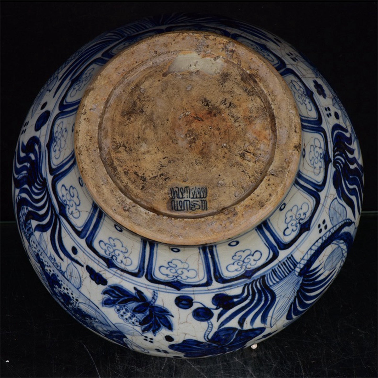 Chinese antique blue and white fish and algae patterned sliced jar