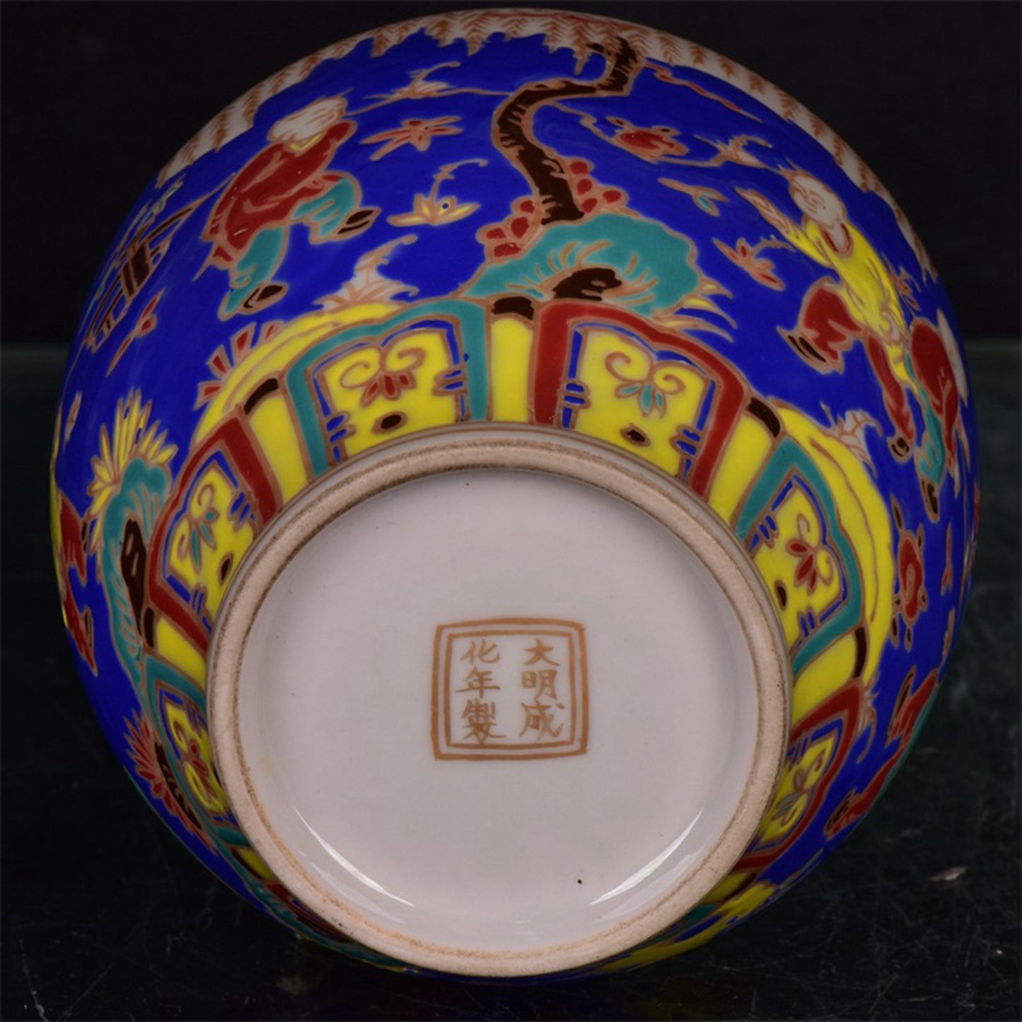 Chinese antique colorful fish and algae patterned teapot
