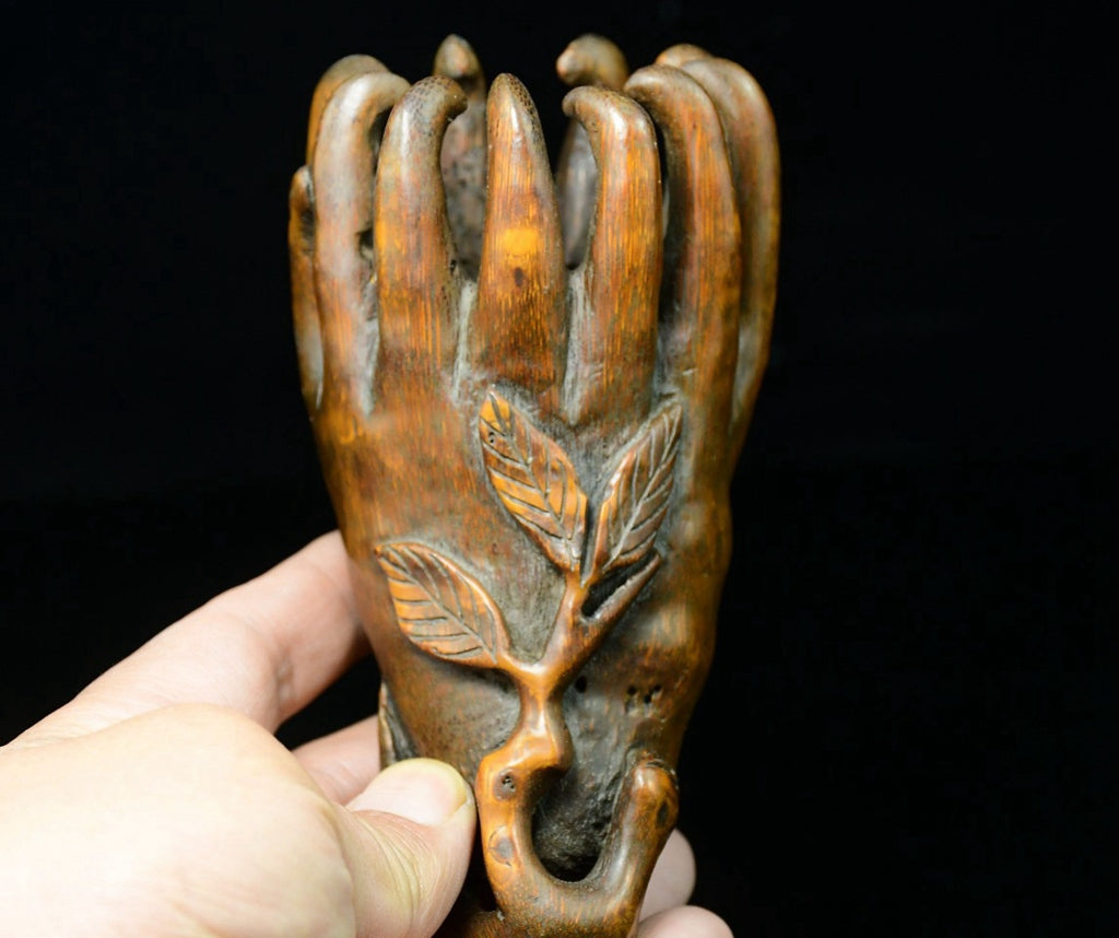 Bamboo carved Buddha's hand ornaments