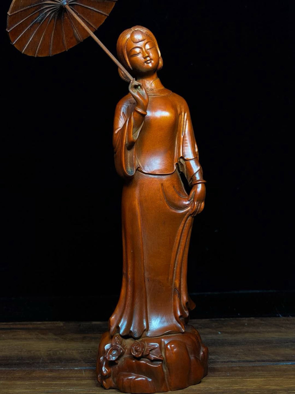 Huangyangmu Jinggong Woodcarving Umbrella Beauty