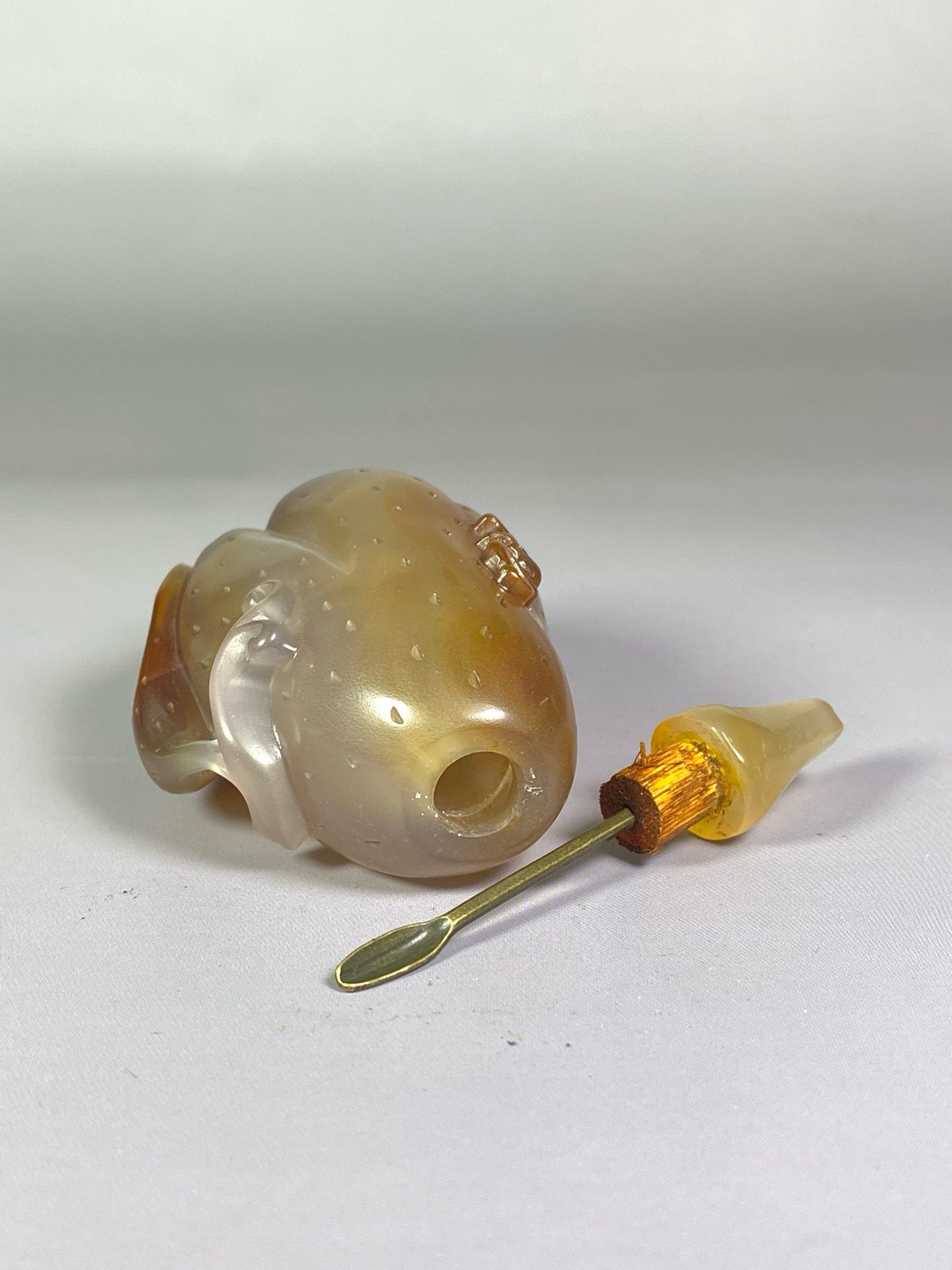 Chinese antique agate with exquisite colors and carved melon and fruit shaped snuff bottles
