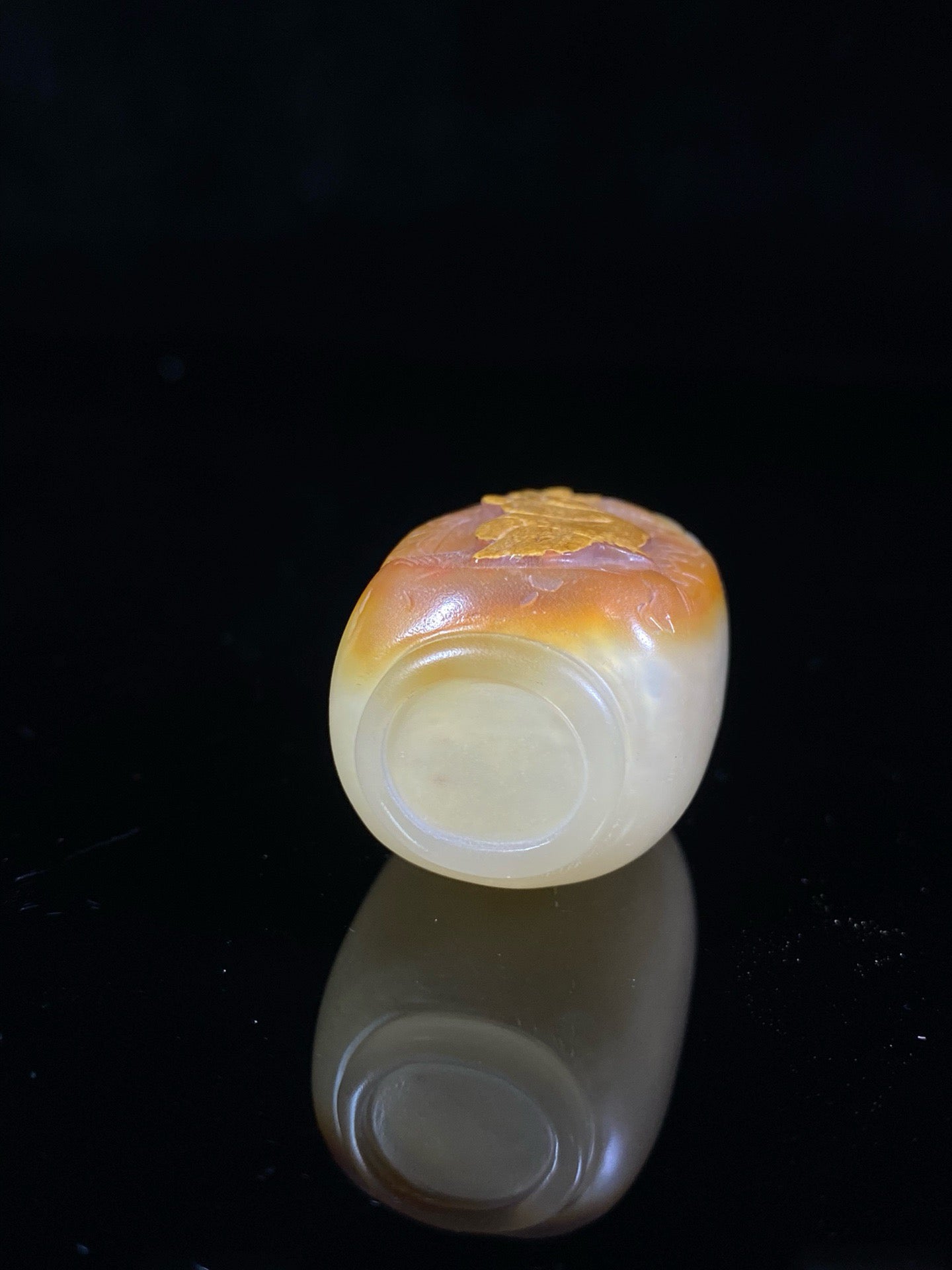 Chinese antique agate beautifully colored carved snuff bottle