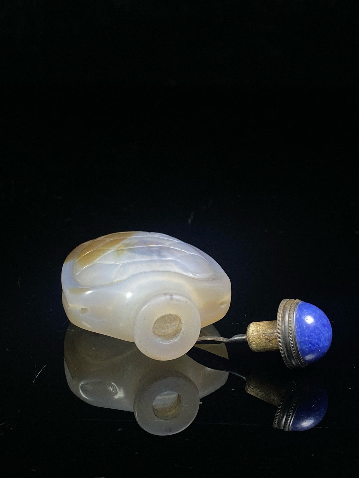 Chinese antique agate carved turtle shell with painted inside snuff bottle