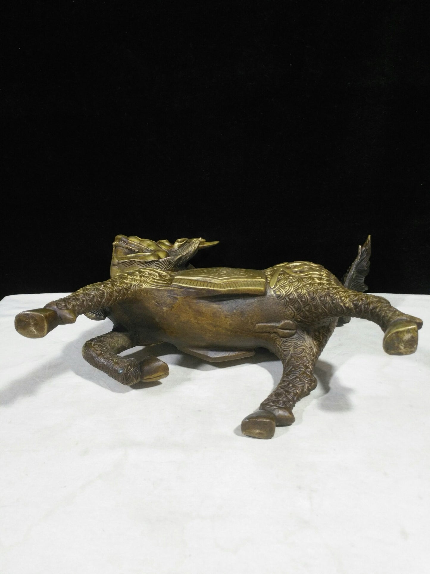 Chinese antique pure copper auspicious beast qilin ornament
