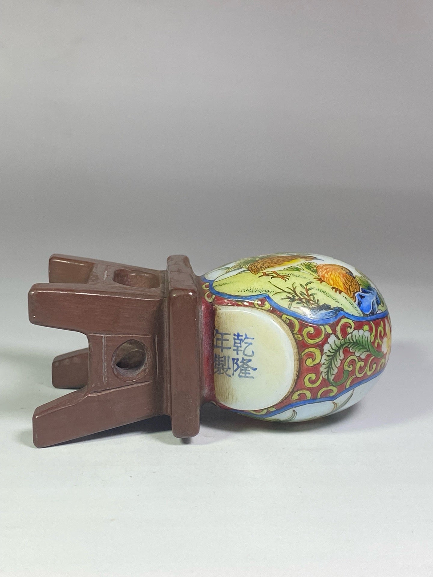 Chinese antique glazed bench with teapot shaped painting enamel snuff bottle