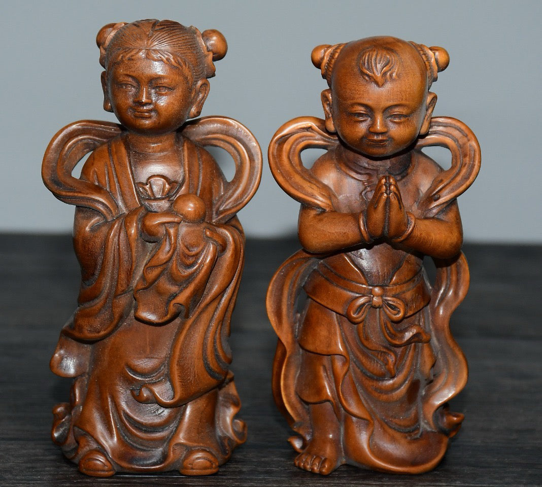 Small leaf boxwood boy and girl ornaments