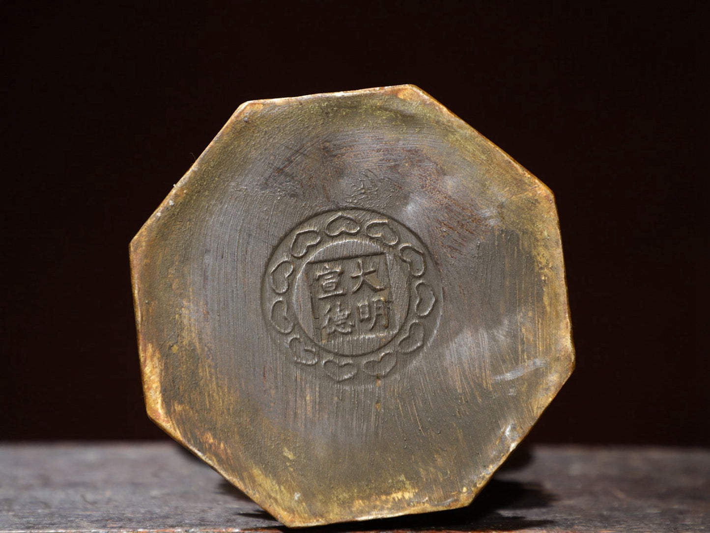 Bronze gilded statue of Guanyin with six arms, Buddha statue