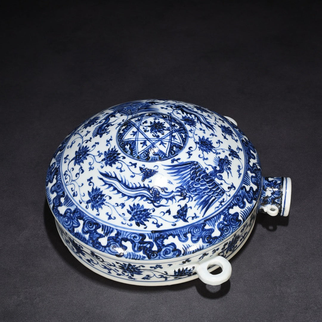 Chinese antique blue and white wall teapot