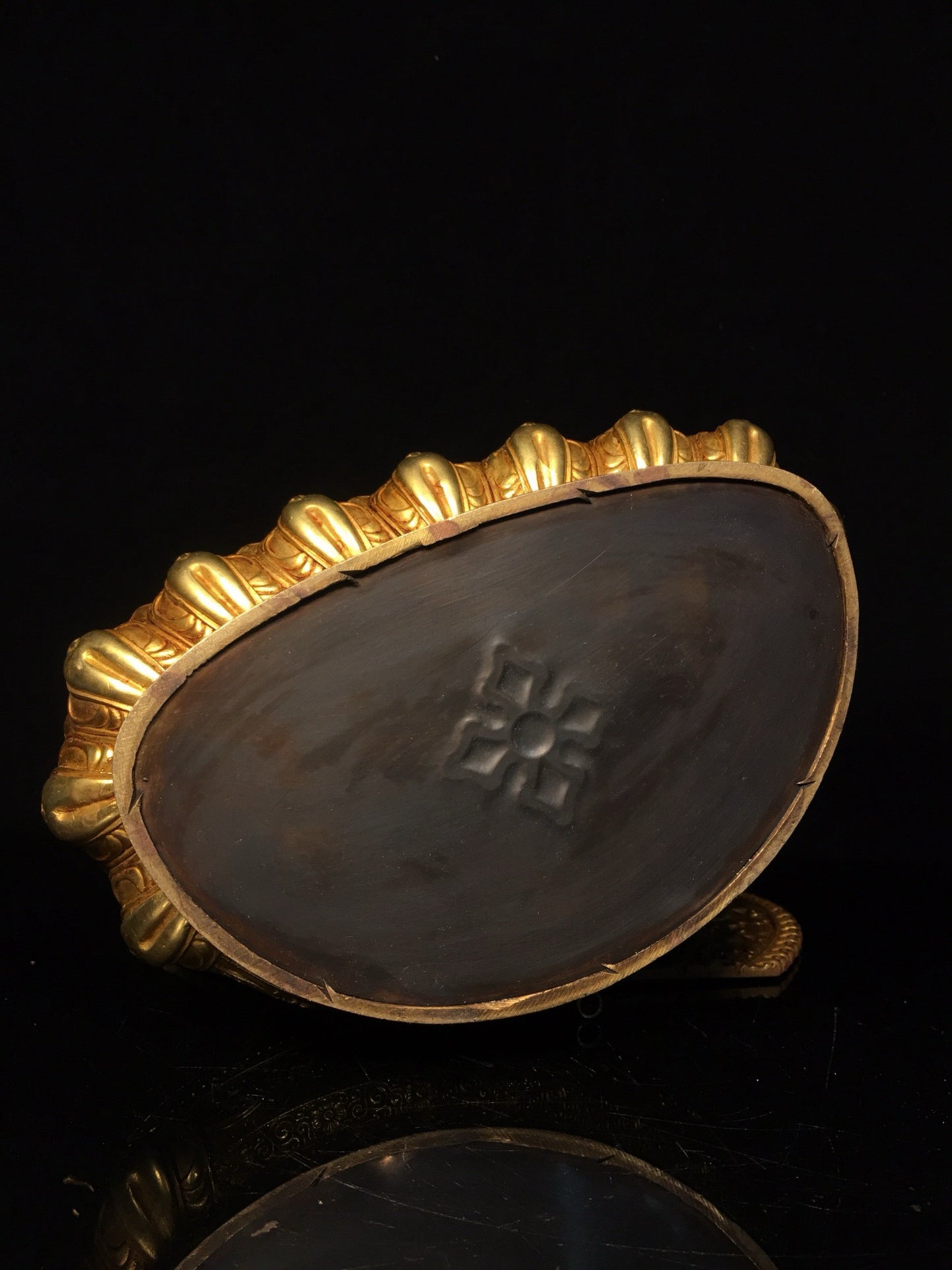 Bronze gilded statue of Shakyamuni Buddha