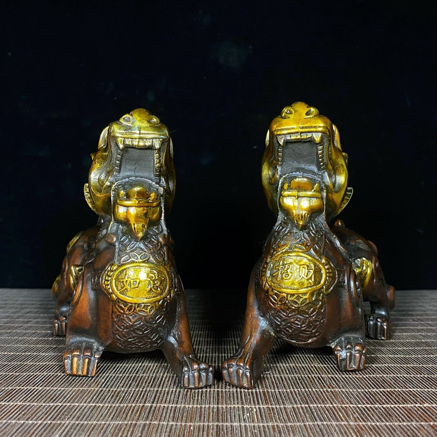 A pair of pure copper gilded lucky Pixiu to attract wealth