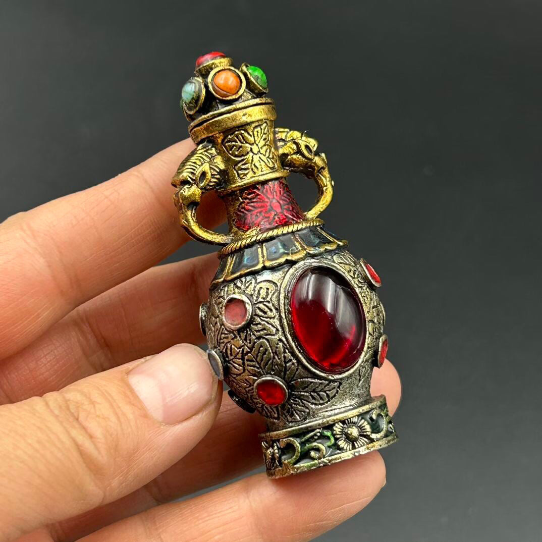 Chinese antique snuff bottle