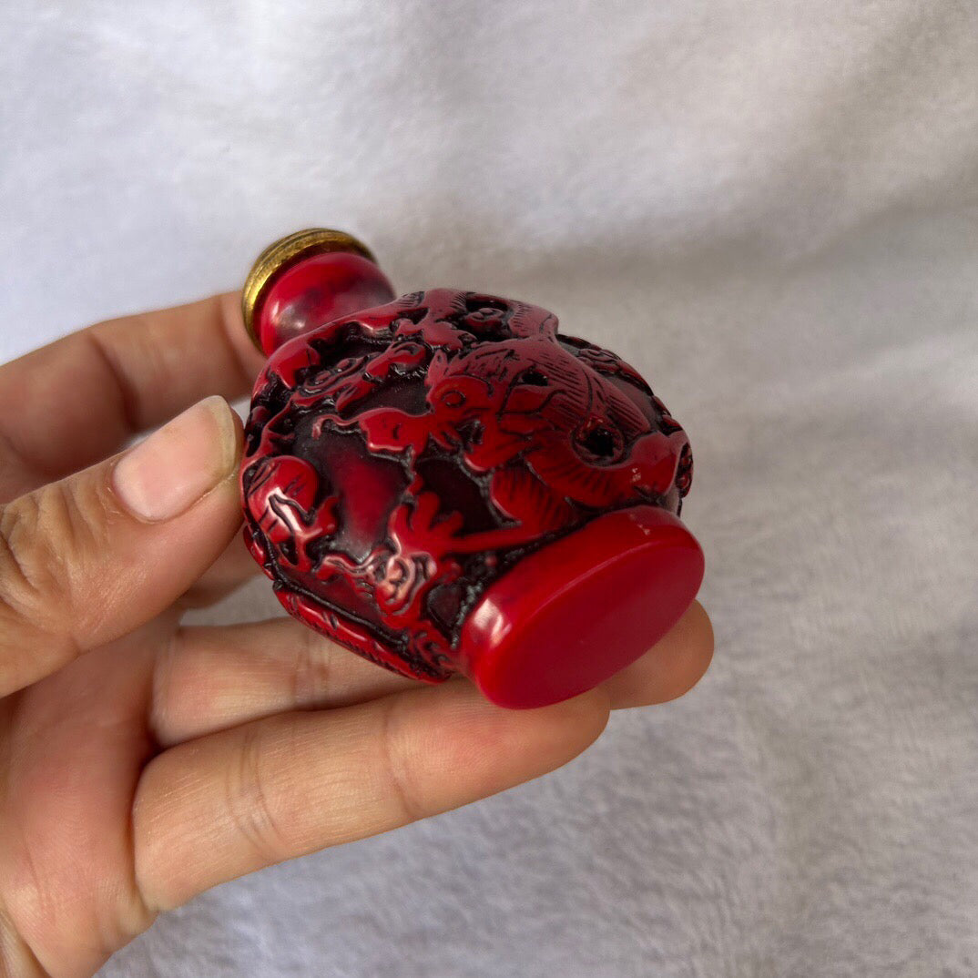 Chinese antique red coral snuff bottle