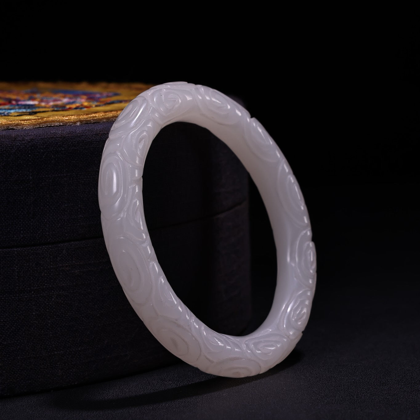 Chinese Antique Carved Xiangyun White Jade Bracelet