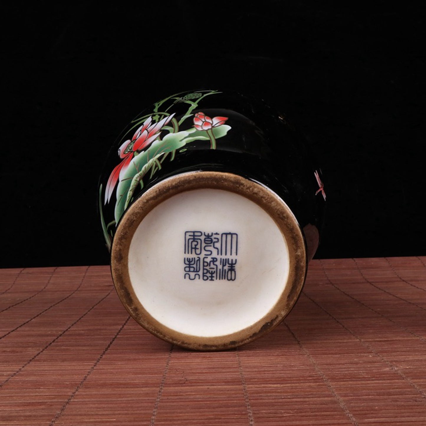 Black gold glazed lotus leaf patterned general jar