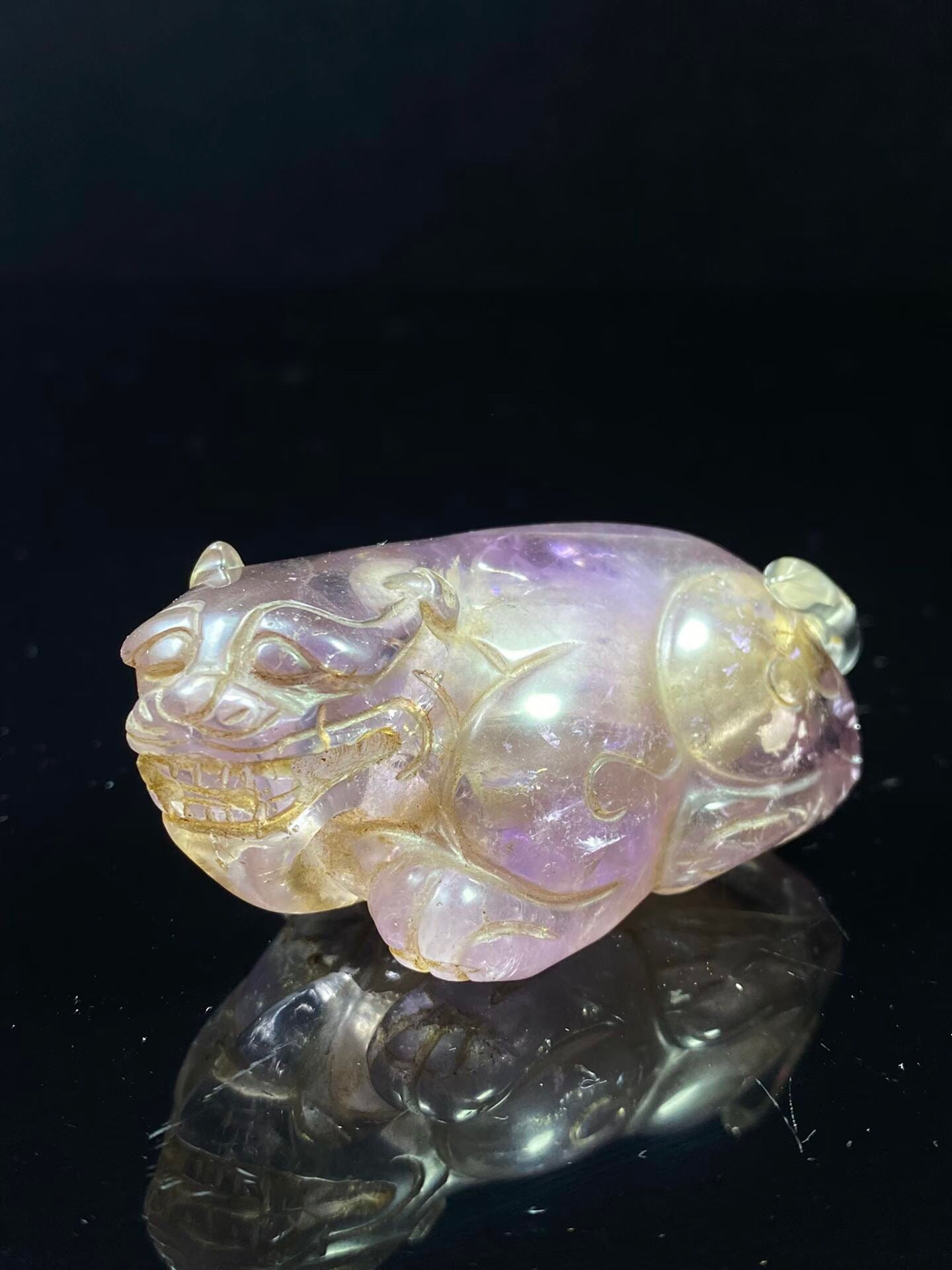 Chinese antique crystal horse shaped snuff bottle