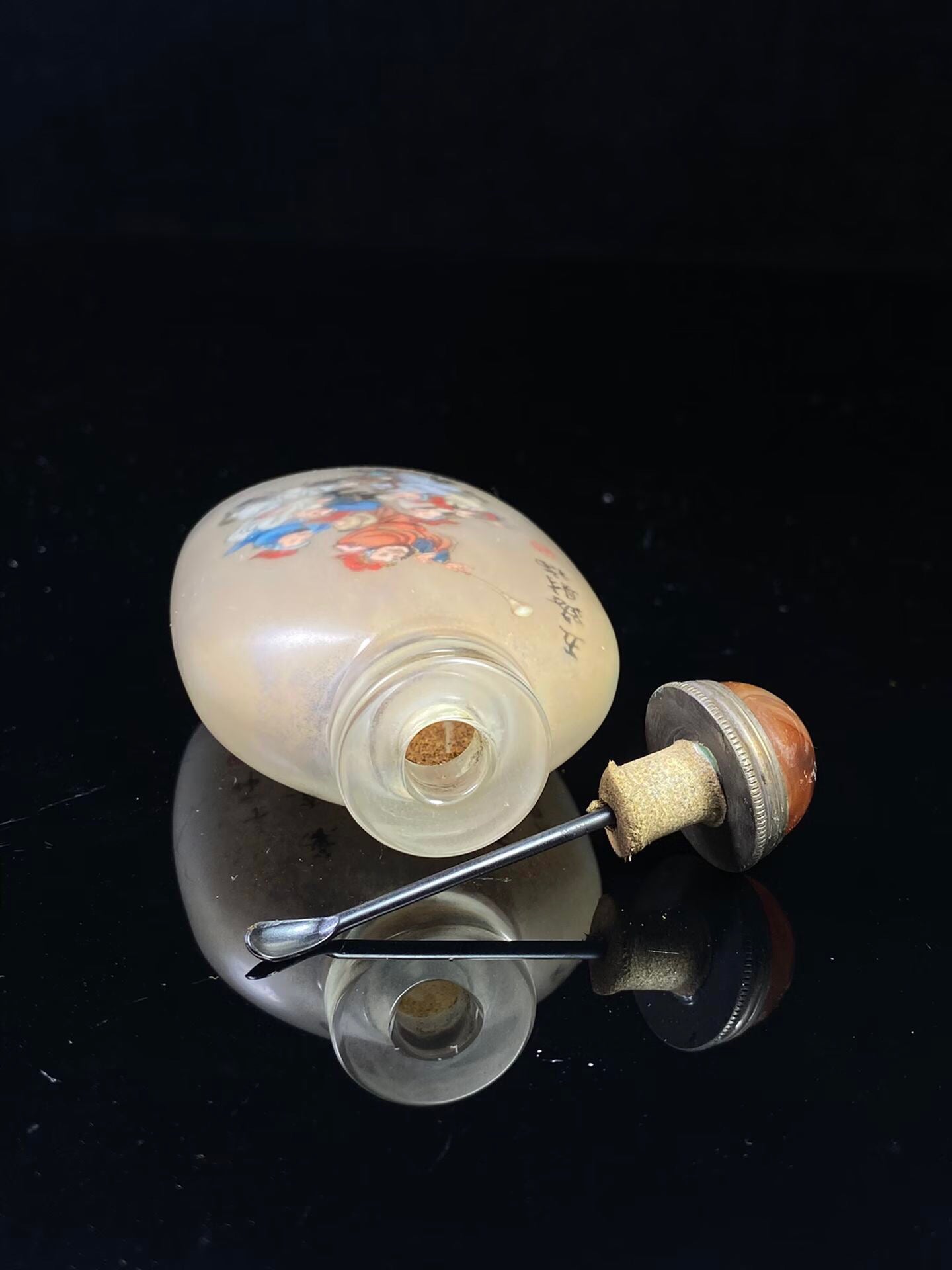 Chinese antique glass snuff bottle