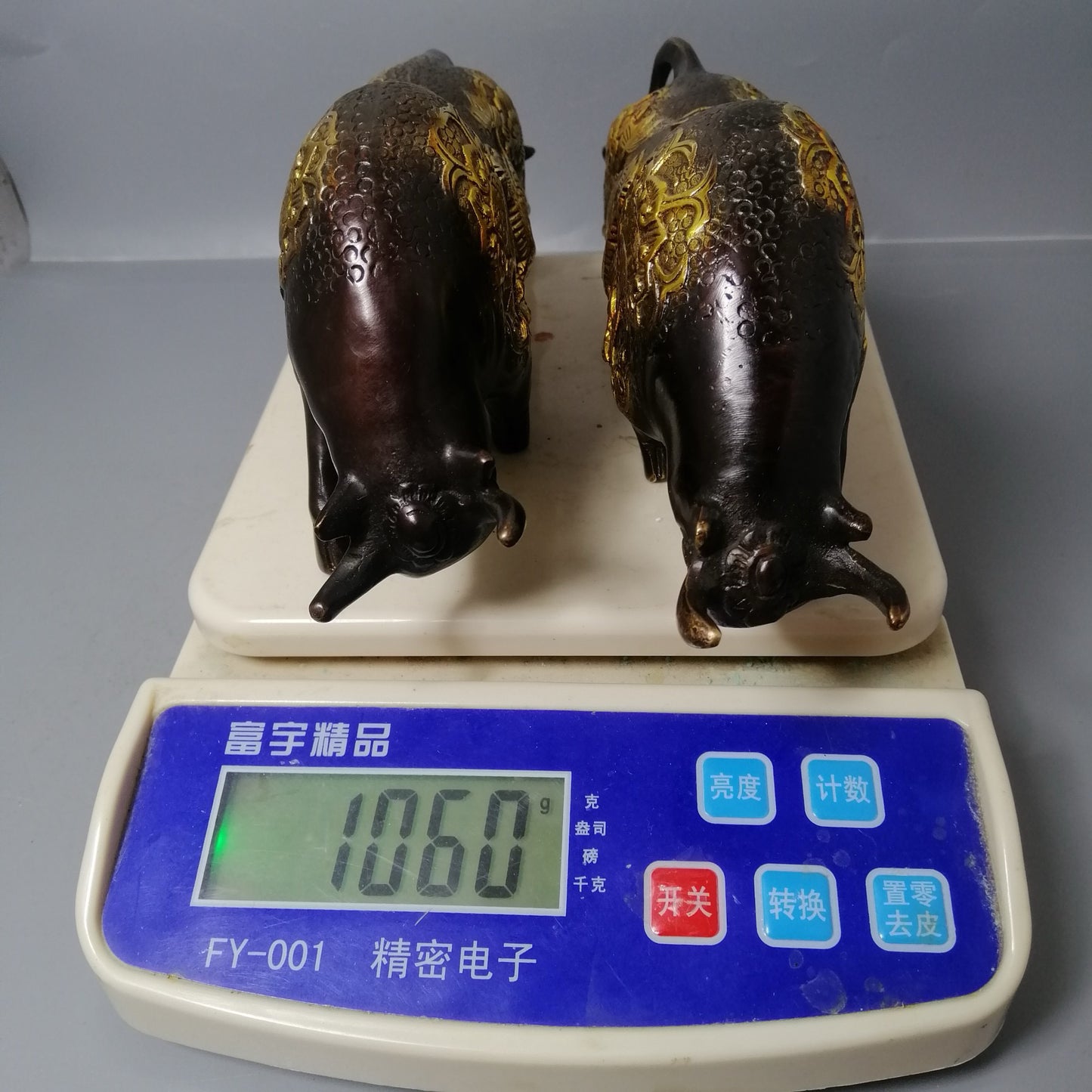 Chinese antique pure copper wealth luck ox ornament