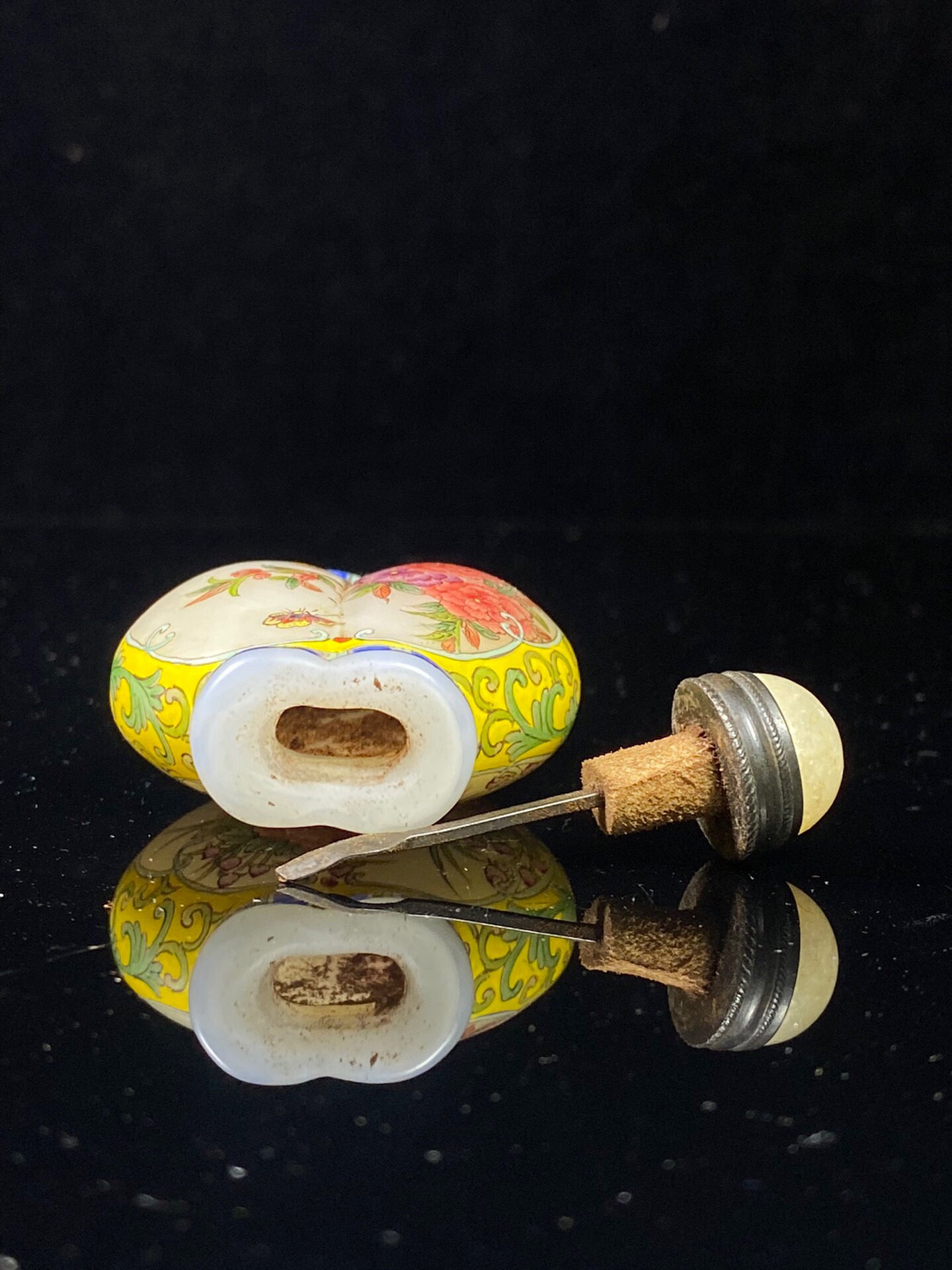 Chinese antique glass painting enamel colored snuff bottle