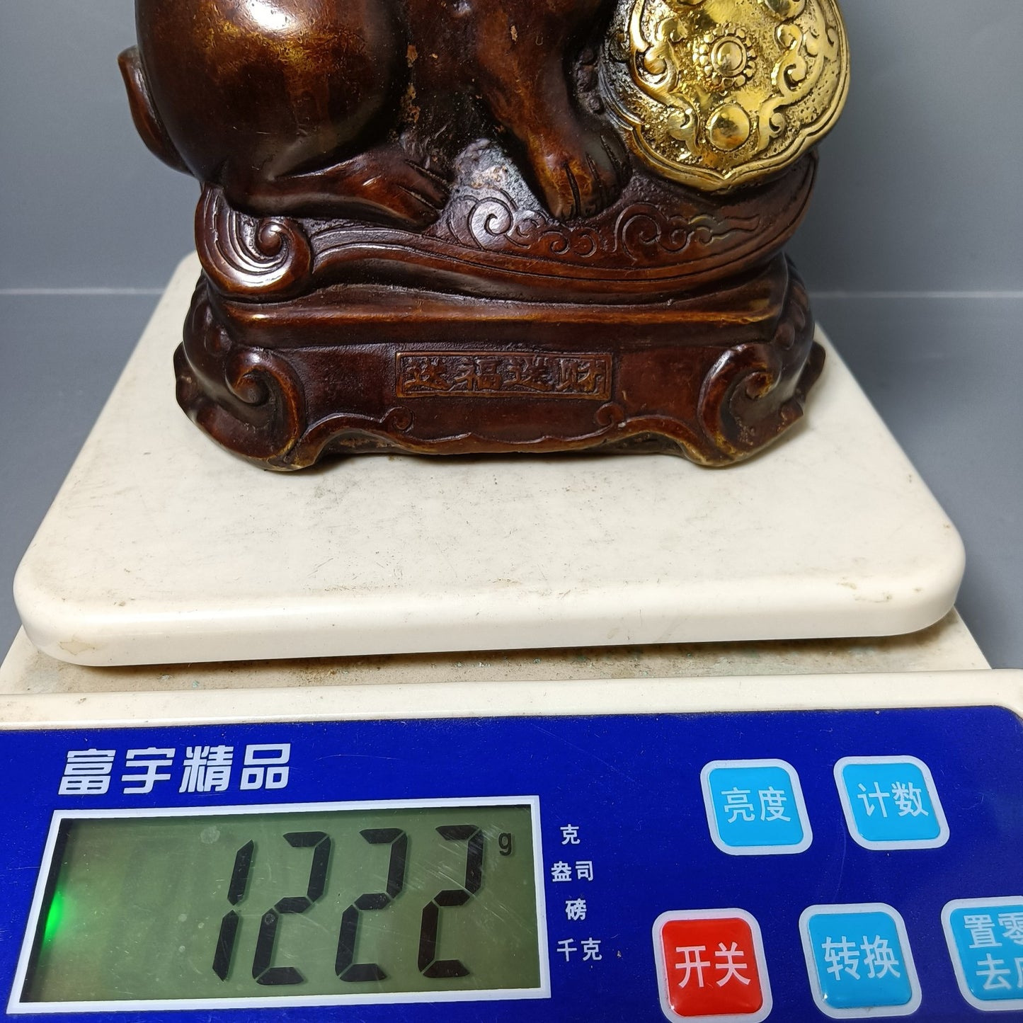 Chinese antique pure copper rabbit ornament for attracting wealth