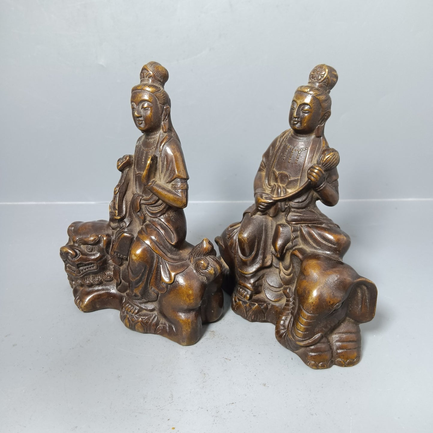 A pair of Chinese antique pure copper Manjushri universal sages