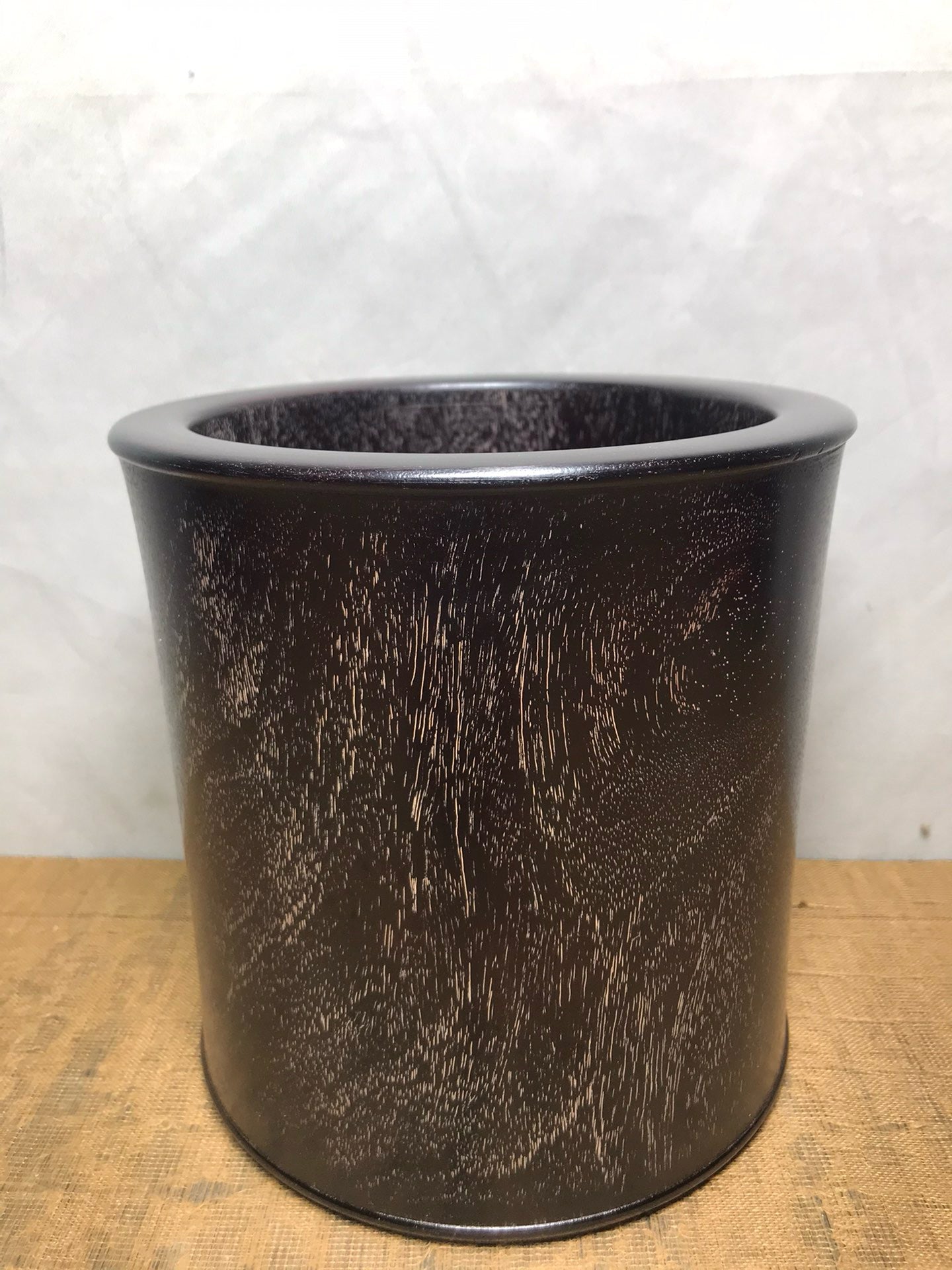 Sandalwood pen holder