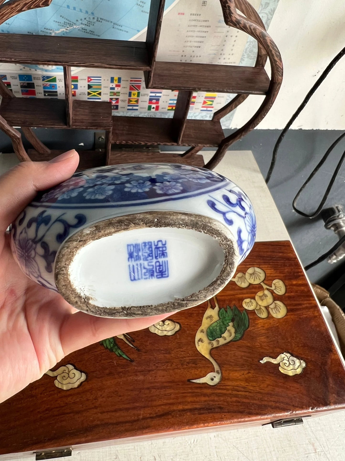 Blue and white porcelain vase pure hand painting ceramic blue and white landscape pattern flat vase with two ears