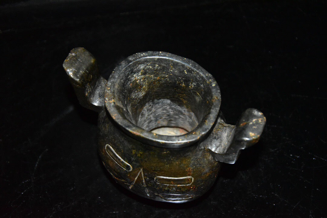Chinese antique meteorite artifact
