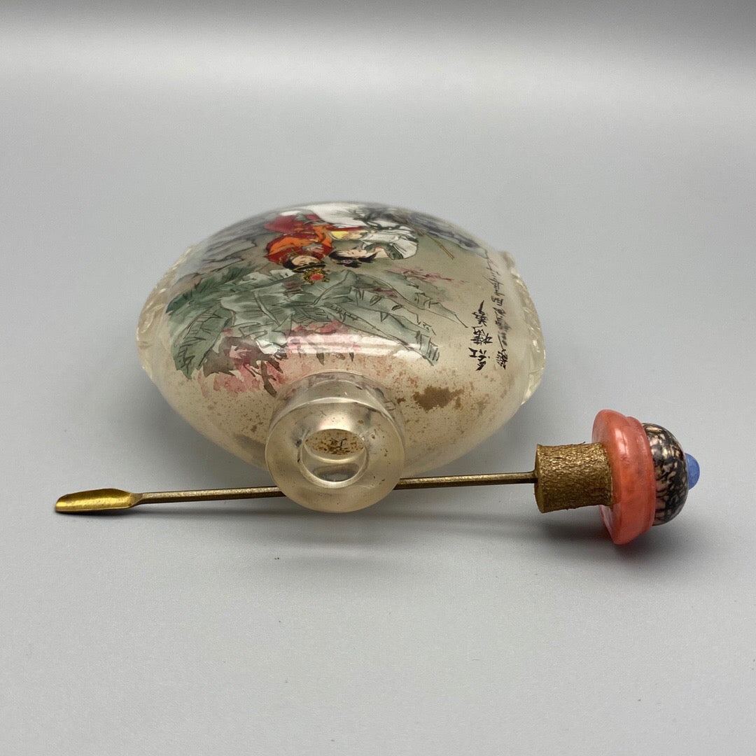 Chinese antique glass [Dream of the Red Chamber] painted snuff bottle