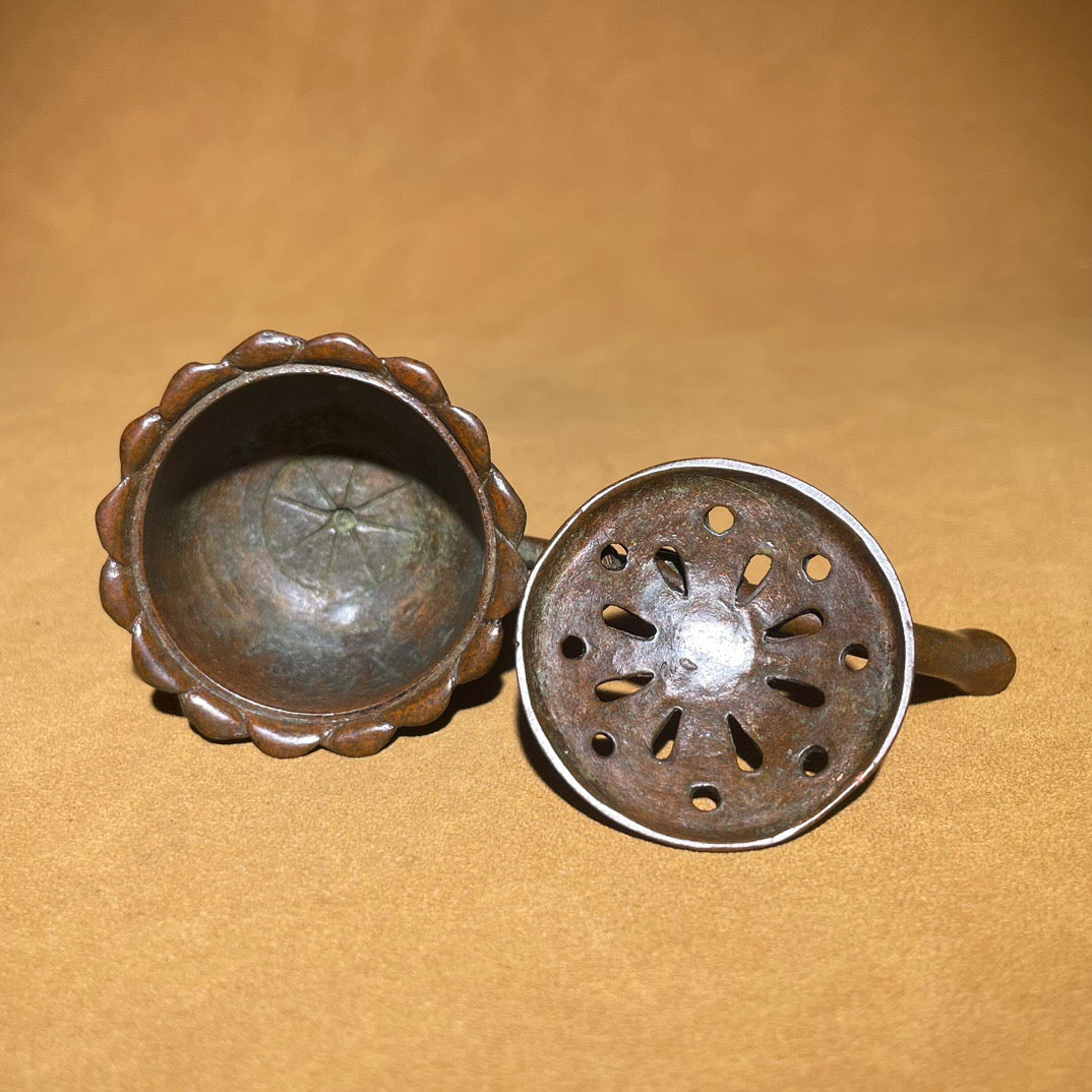 Chinese antique pure copper lotus tea pet fragrance decoration