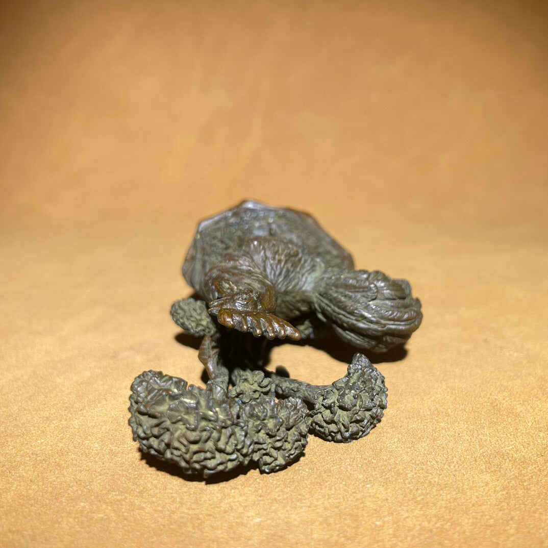 Chinese antique pure copper crown with added crown tea pet ornament
