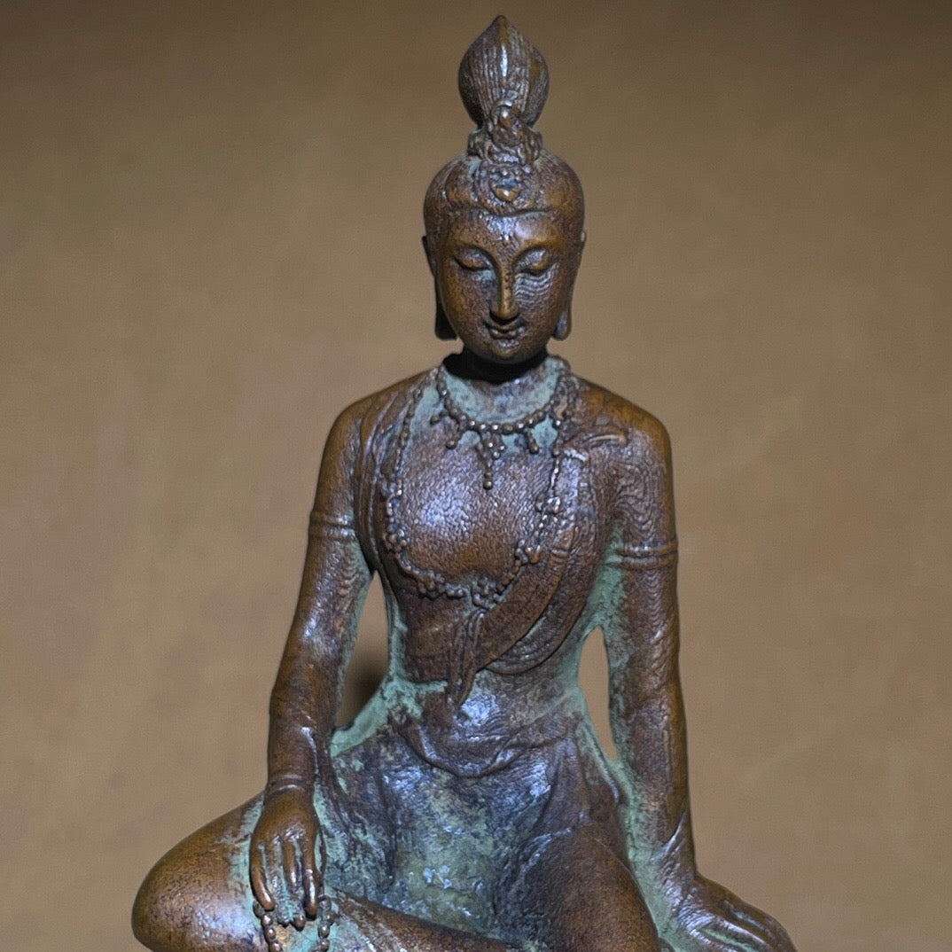 Chinese antique pure copper auspicious cloud Guanyin statue