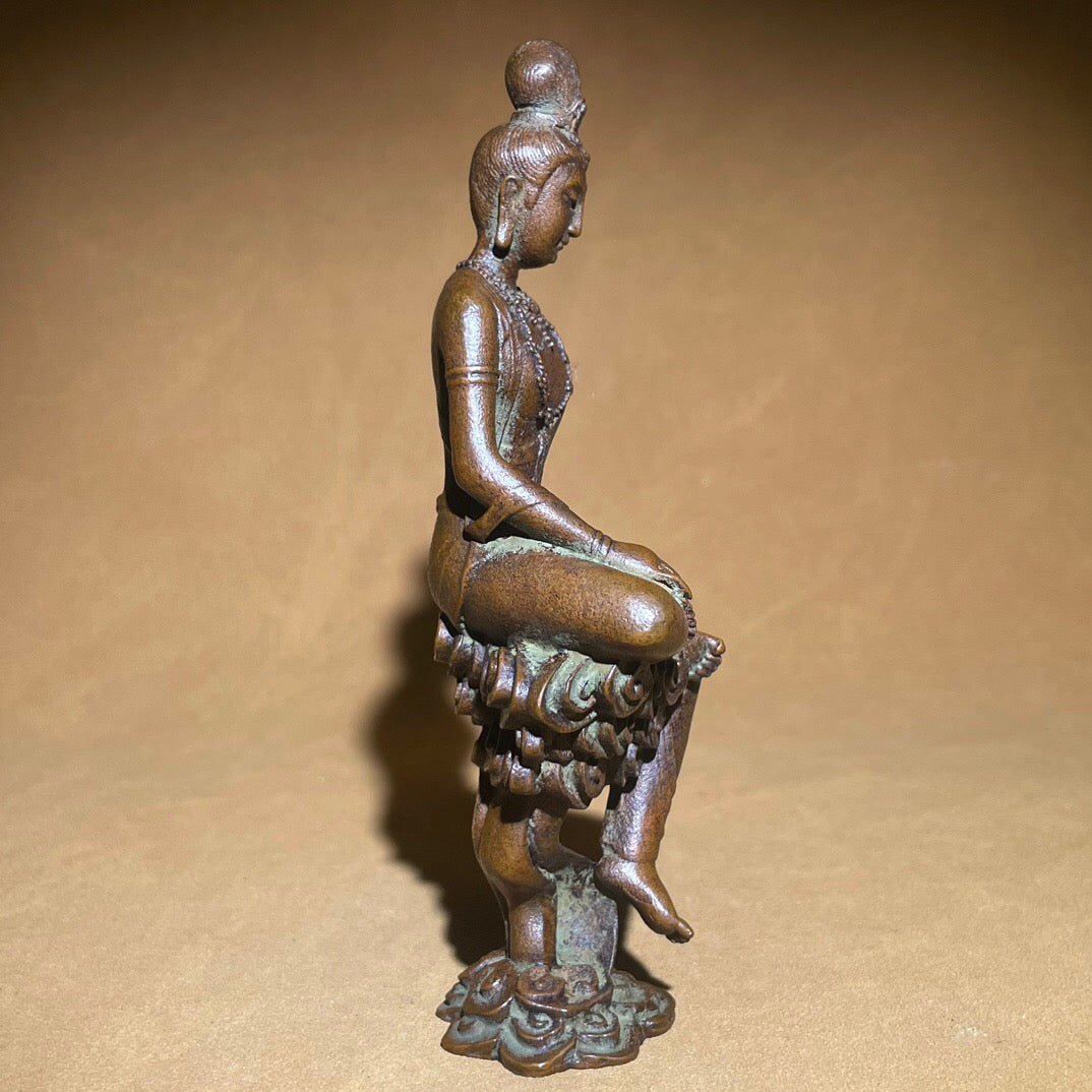 Chinese antique pure copper auspicious cloud Guanyin statue