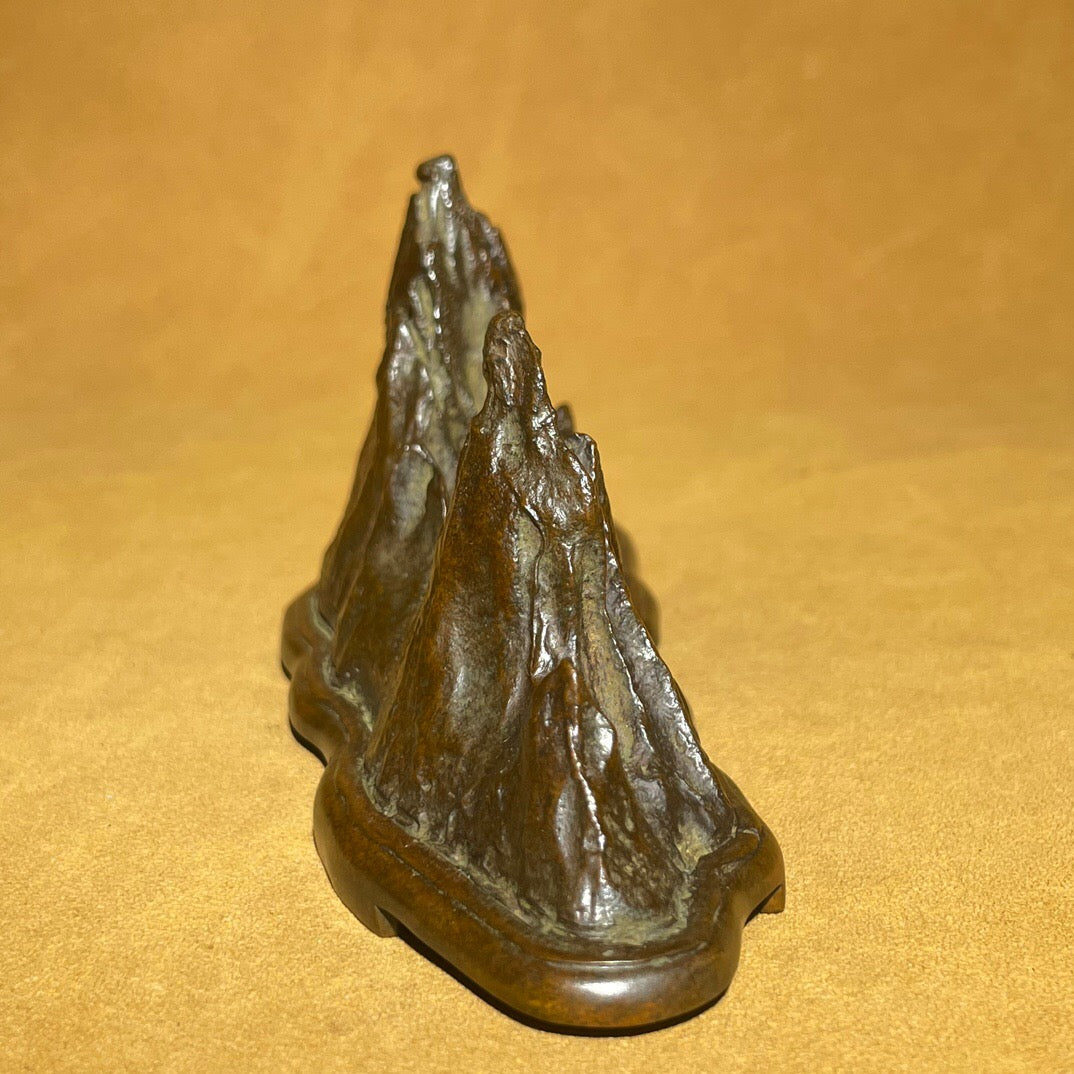 Chinese antique pure copper rain palace rockery pen holder tea pet ornament