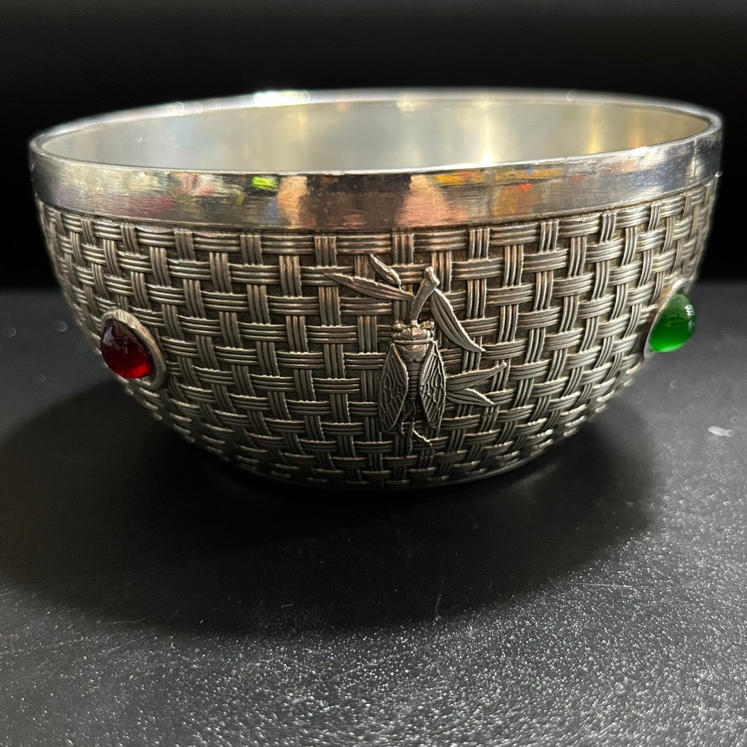 Chinese antiques rise steadily, gemstone bowls