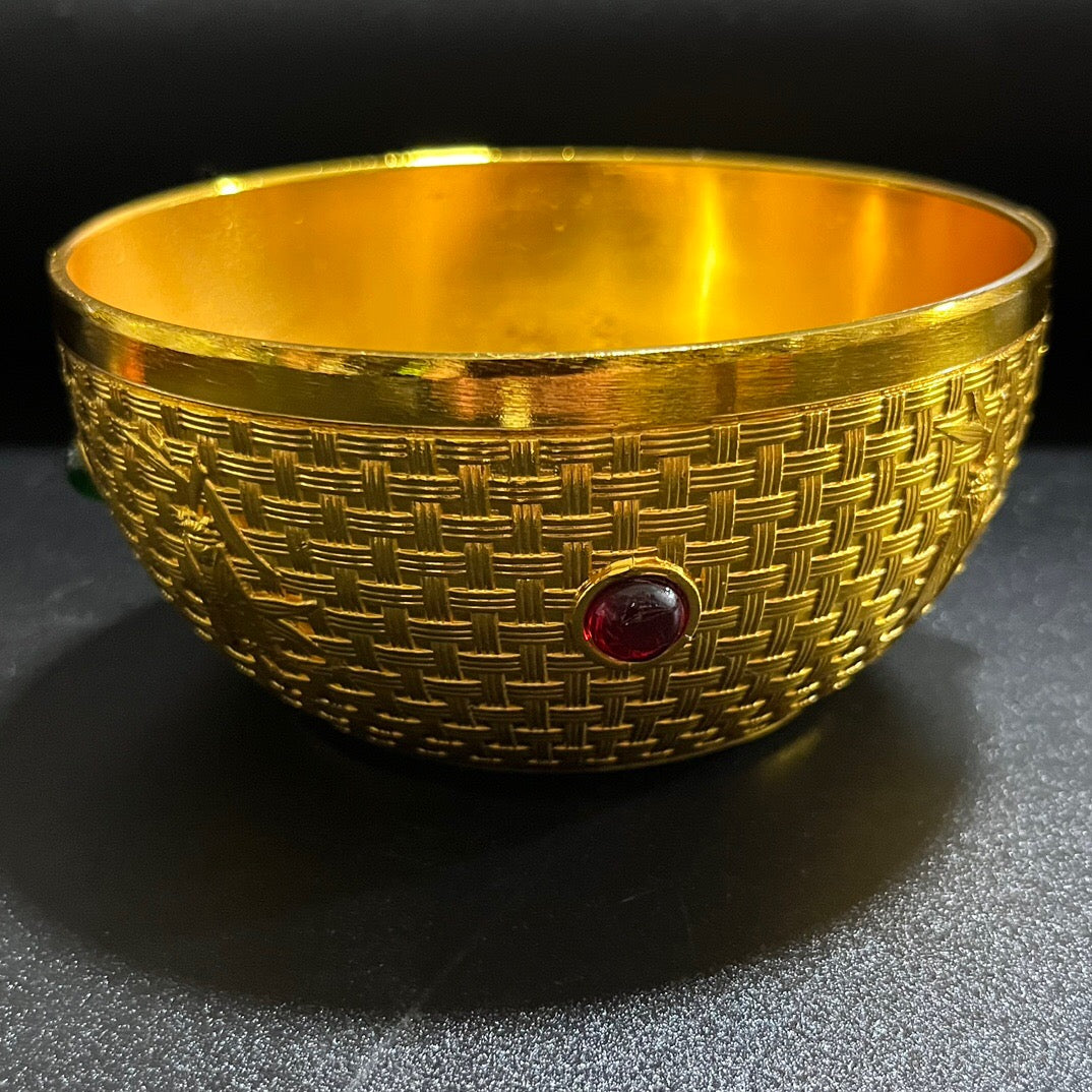 Chinese antiques rise steadily, gemstone bowls