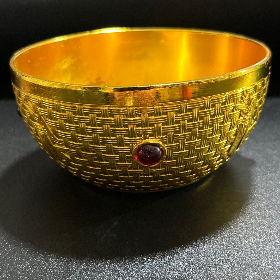 Chinese antiques rise steadily, gemstone bowls