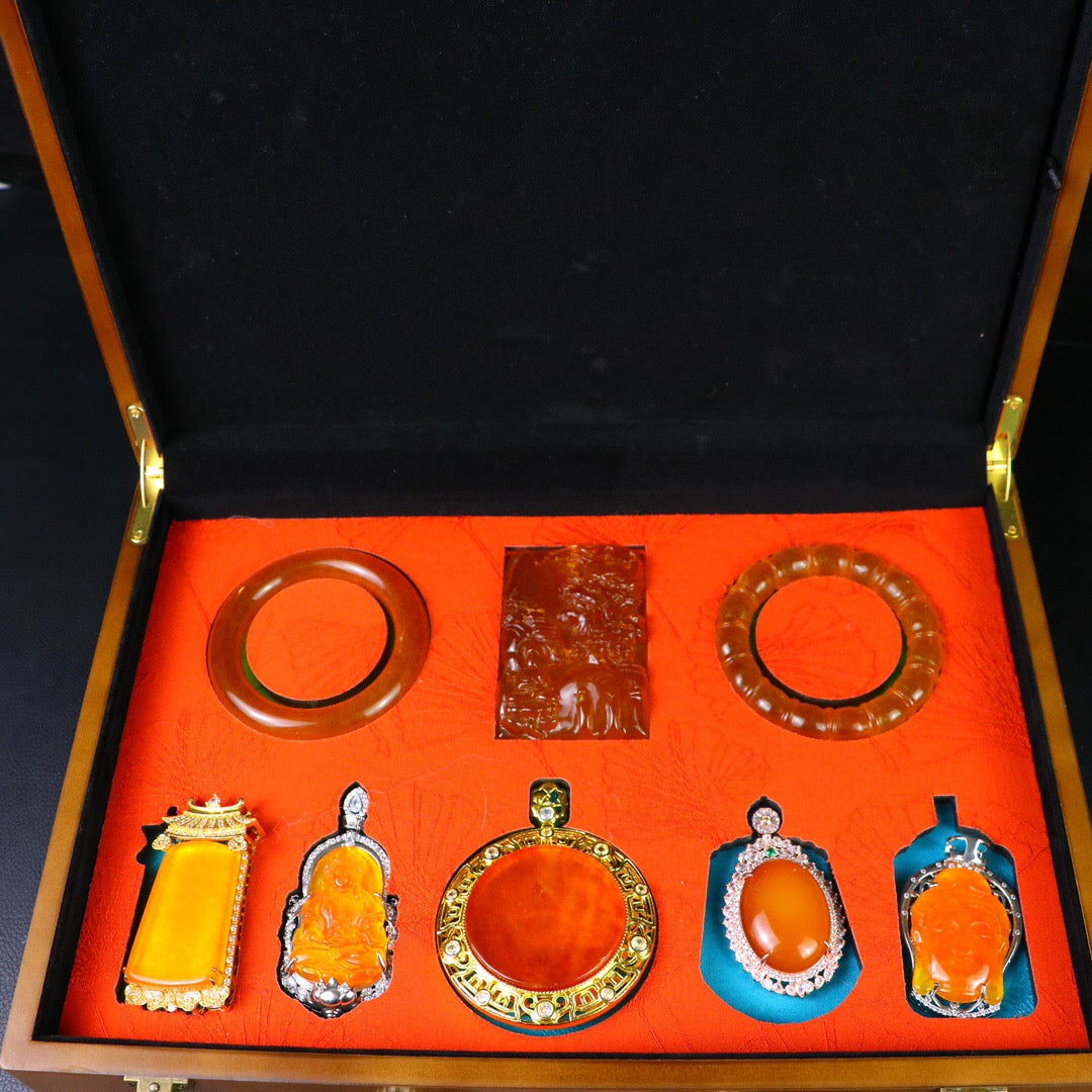 Chinese antique high ice precision carving [box set]