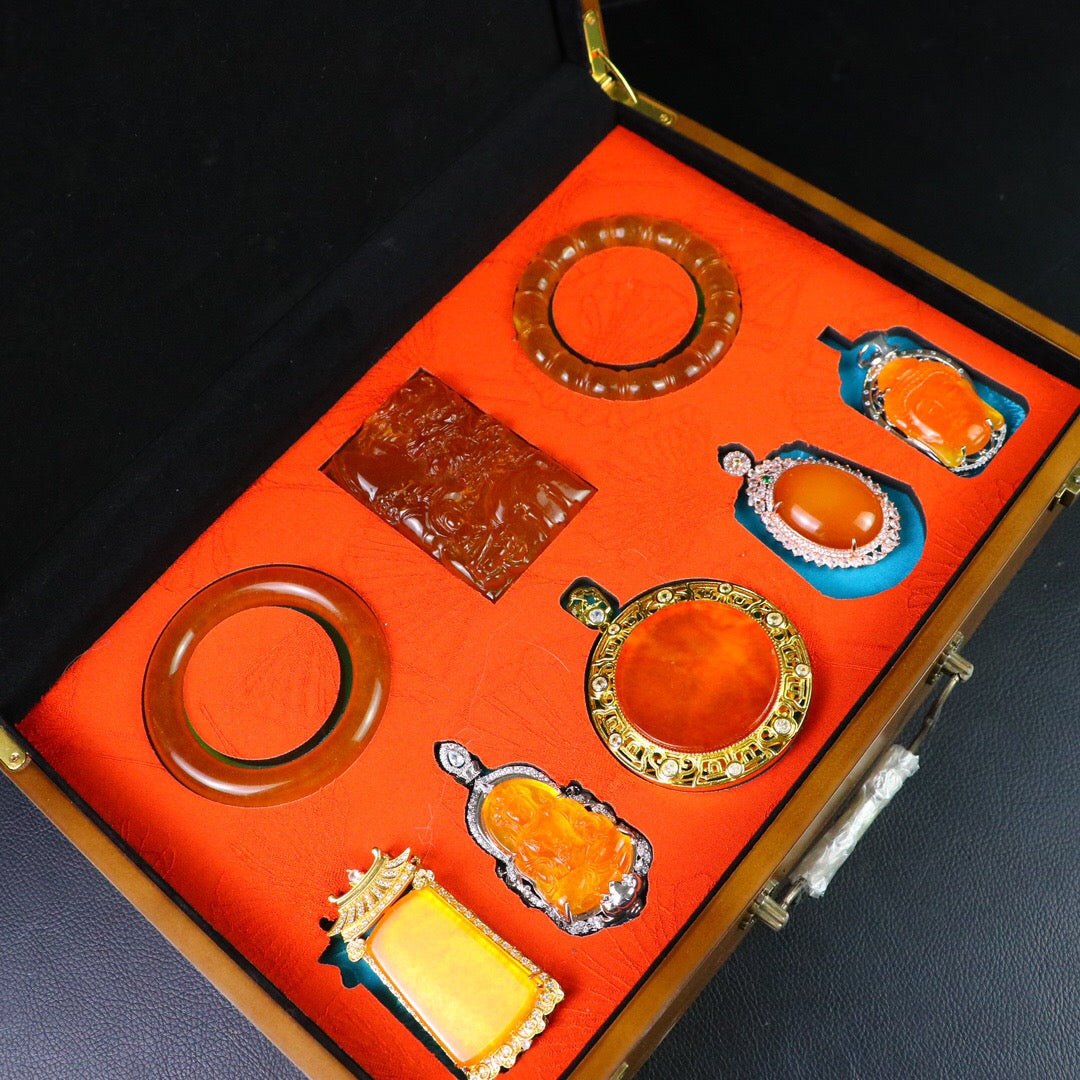 Chinese antique high ice precision carving [box set]