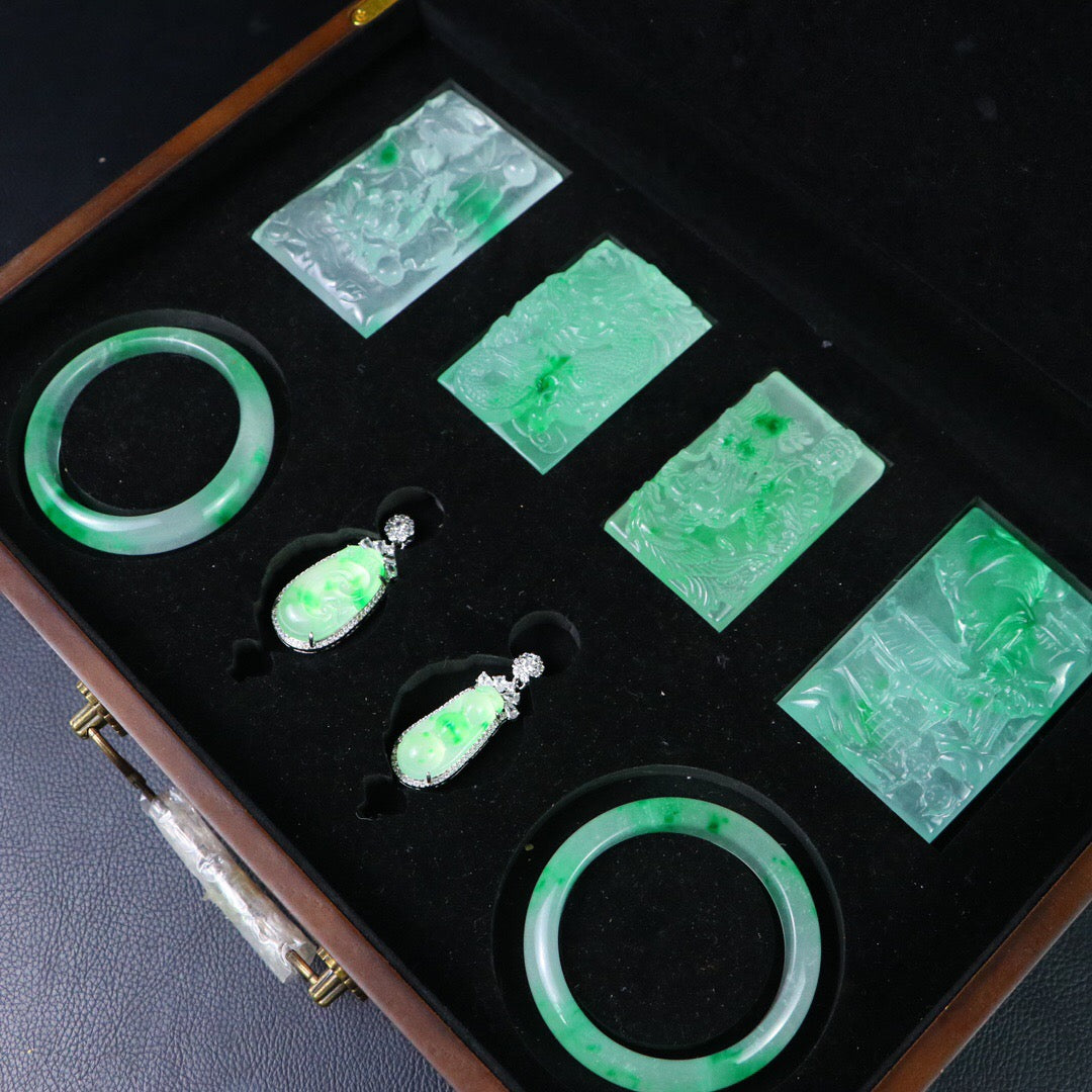 Chinese antique high ice precision carving [box set]